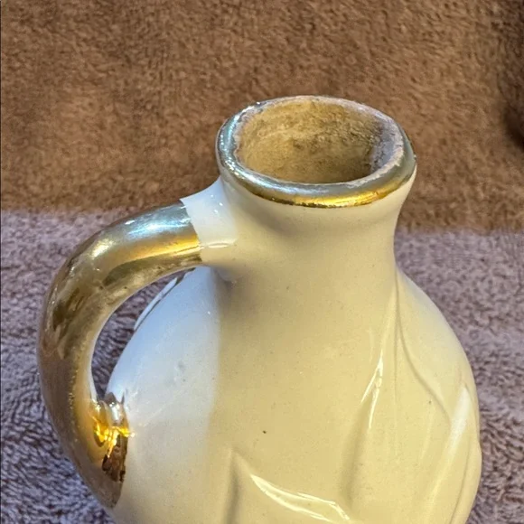 Old Collectable Clay Cream Colored Jug Vase - Picture 5 of 12